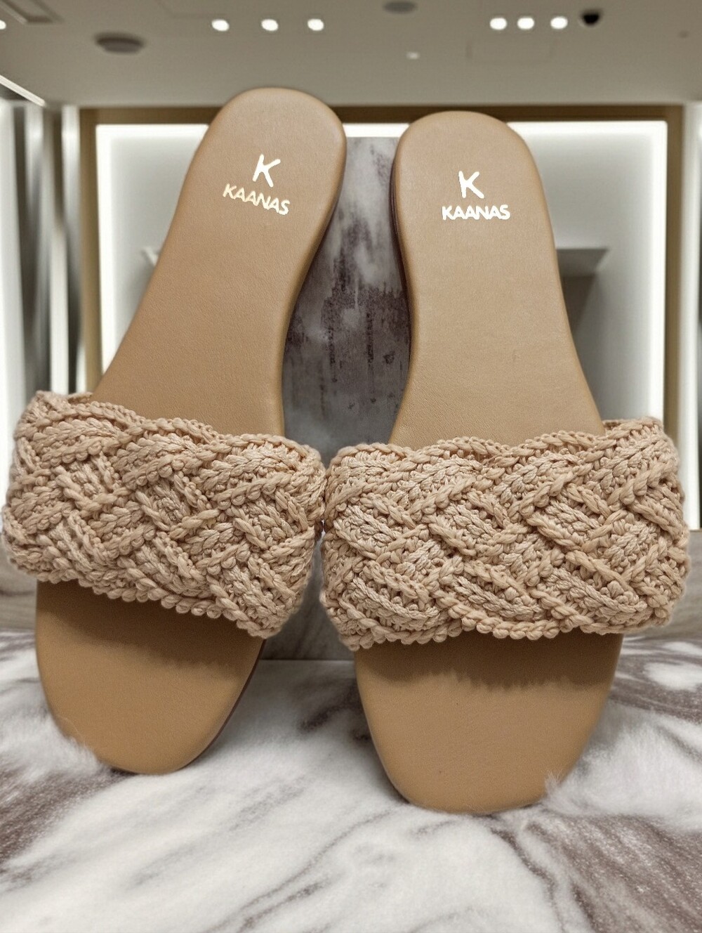 Kaanas Women's Sz 6 Sandals 🆕
